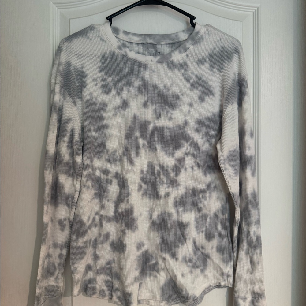 Time and Tru Gray Tie-Dye Sweater